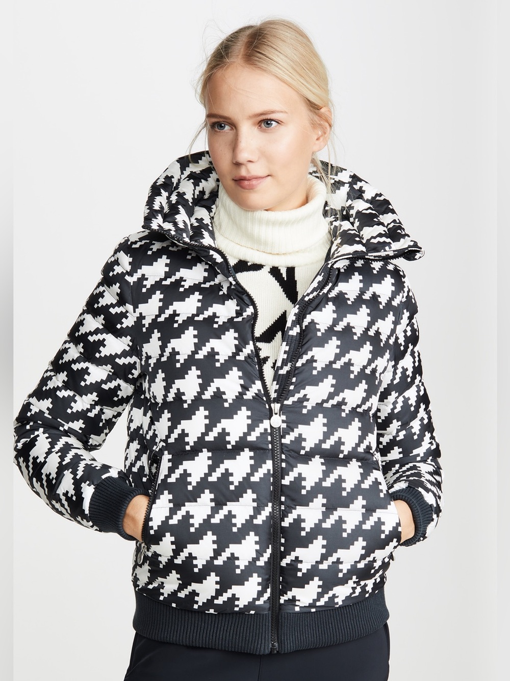 Perfect Moment Polar Flare Ski Jacket III in Black and white Houndstooth size M